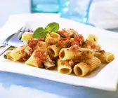 Nudeln mit Thunfisch und Kapern