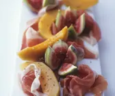 Schinken mit Feige und Melone