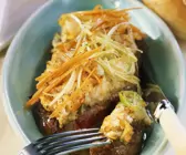 Steak vom Rind mit Gemüsehaube