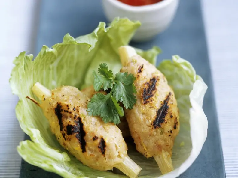 Shrimpsspieße am Zuckerrohr auf vietnamesische Art