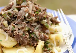 Fleischsalat mit Kartoffeln