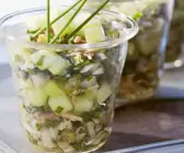 Gurkensalat mit Sardinen und Sardellen