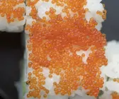 Reisröllchen mit Kaviar