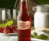 Roter Johannisbeersaft