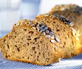 Brot mit Sonnenblumenkernen
