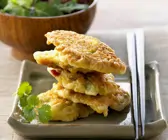 Maispuffer mit Salat