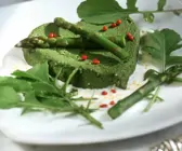 Mousse aus grünem Spargel