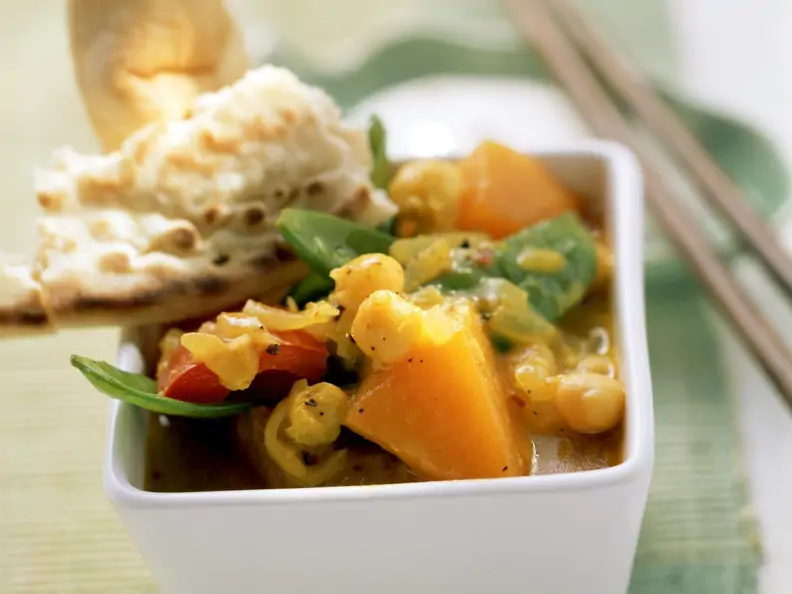 Currygemüse mit Fladenbrot