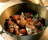 Schmor-Kaninchen mit Tomaten
