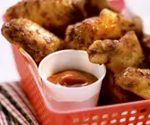 Würzige Chicken Wings mit Dip