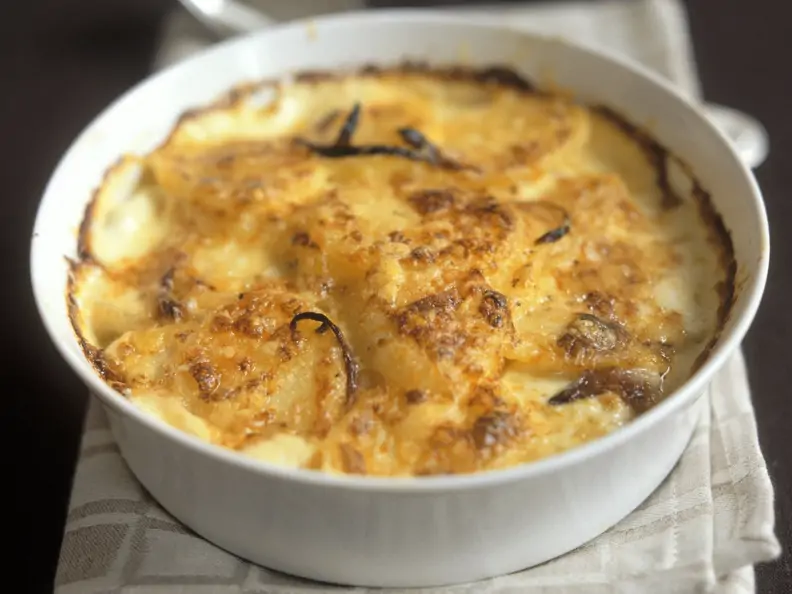 Kartoffelgratin auf französische Art (Gratin dauphinois)