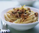 Pasta mit Thunfisch-Zitronen-Soße