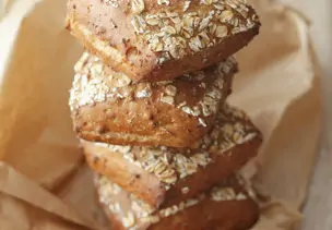 Haferflockenbrötchen mit Natursauerteig
