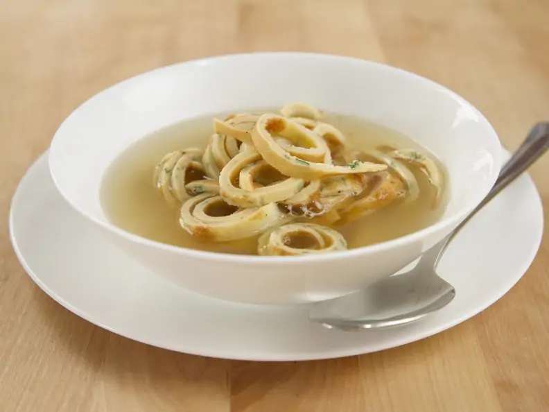 Pfannkuchensuppe