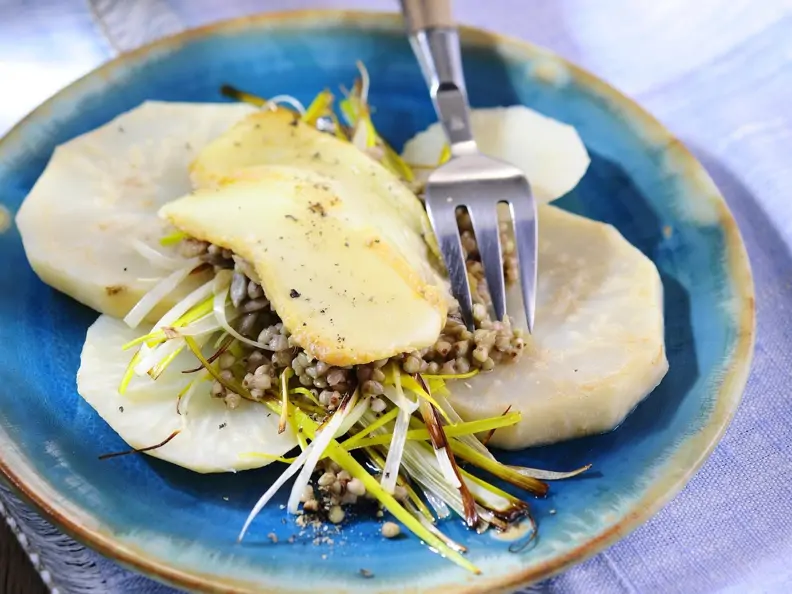 Sellerie mit Buchweizen und Scamorza