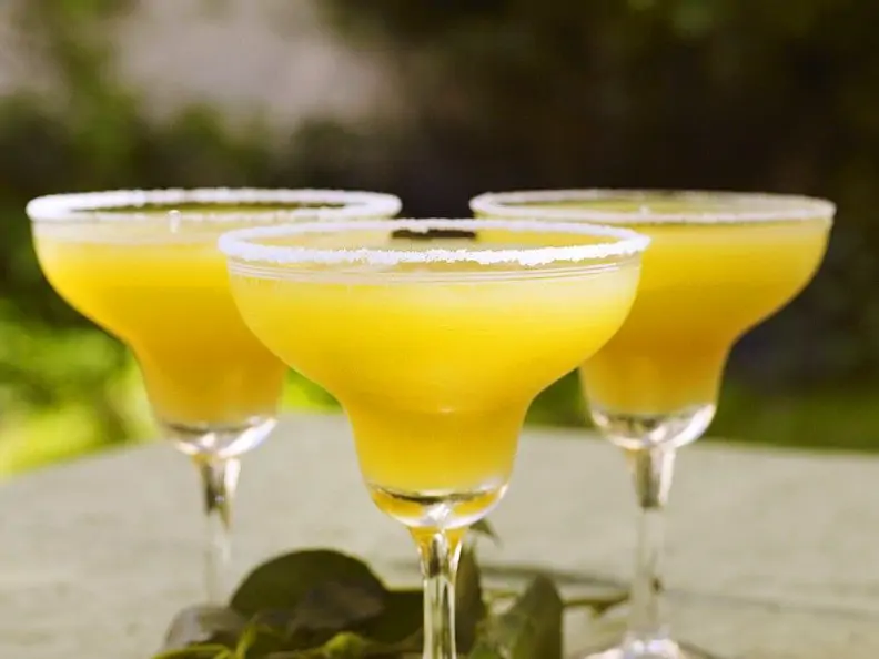 Cocktail mit Ananas