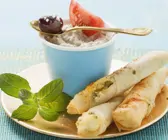 Yufka-Röllchen mit Feta