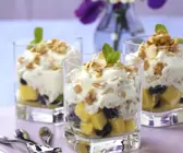Obstsalat mit Quark