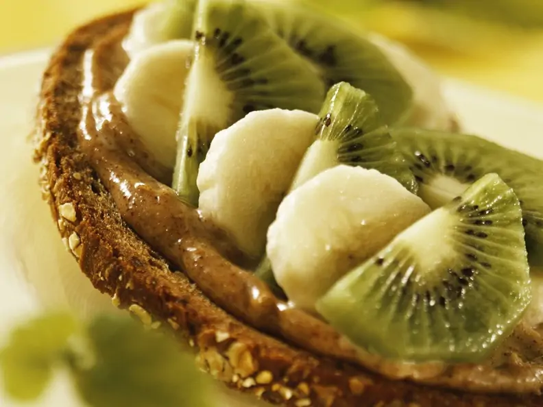 Haselnuss-Frucht-Brot