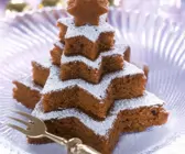 Weihnachtlicher Nuss-Schoko-Kuchen in Sternenform