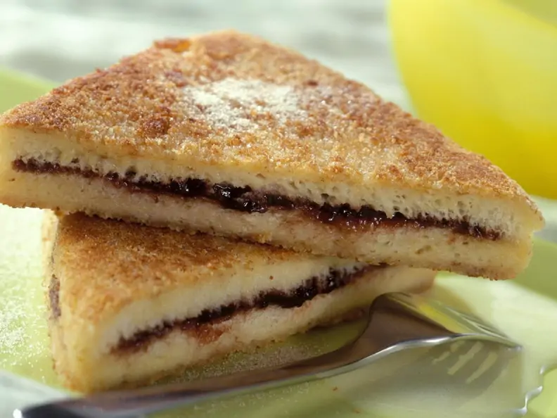 Arme Ritter mit Pflaumenfüllung