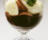 Birne Helene Dessert im Glas