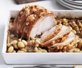 Knuspriger Schweinerollbraten mit Trauben