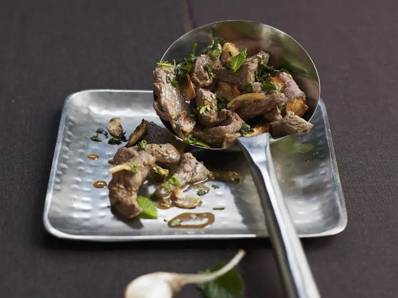 Kräuterlamm aus dem Wok