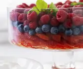 Sommerlicher Beerensalat
