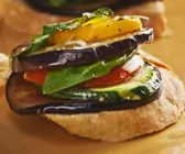Bruschetta mit Antipasti-Gemüse
