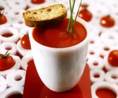 Tomatensuppe mit Röstbrot