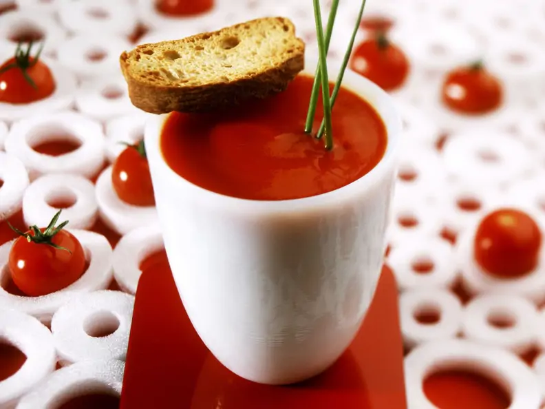 Tomatensuppe mit Röstbrot