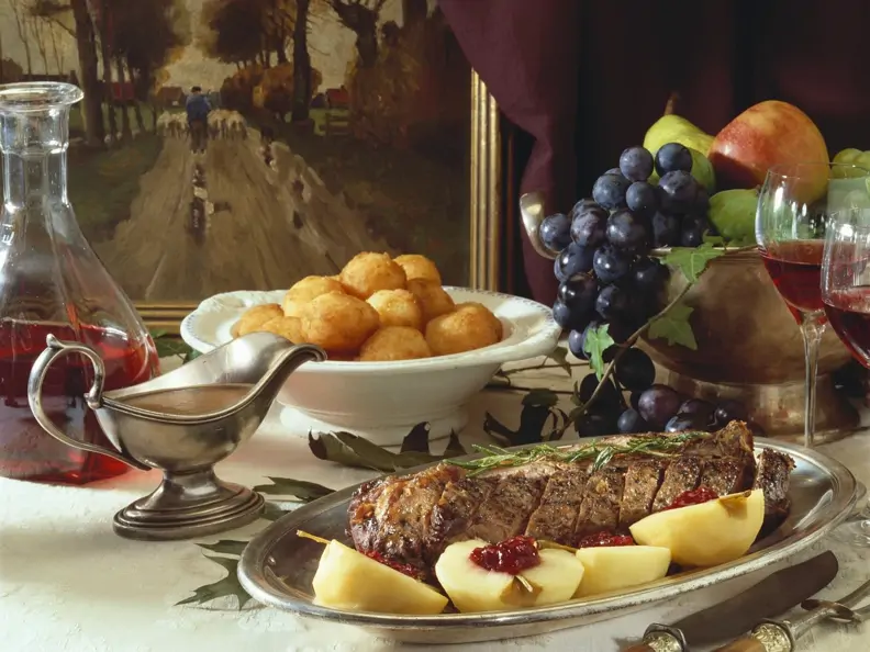 Rehrückenbraten mit Äpfeln