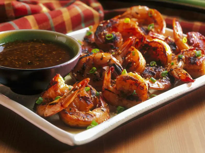 Gegrillte Shrimps mit Sauce