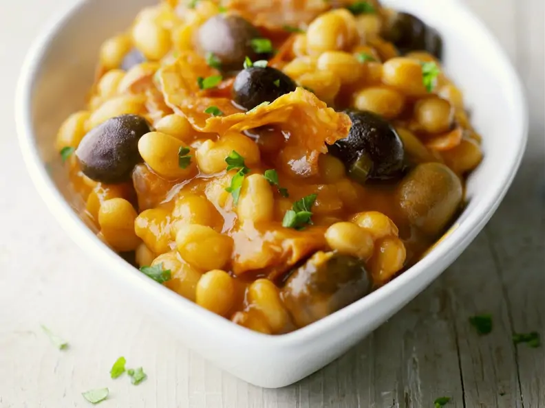 Baked Beans mit Chorizo und Tomaten