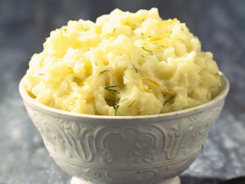 Zitronen-Kartoffelbrei mit Kräutern