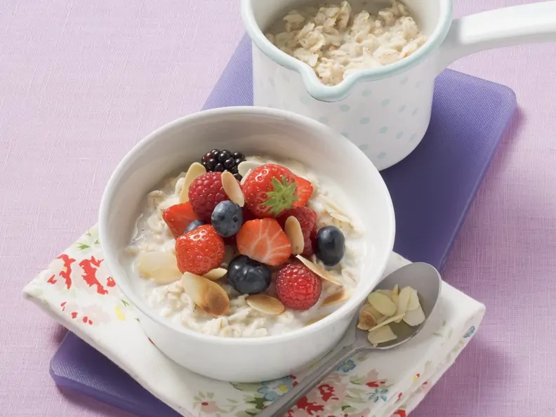 Haferbrei mit Obst