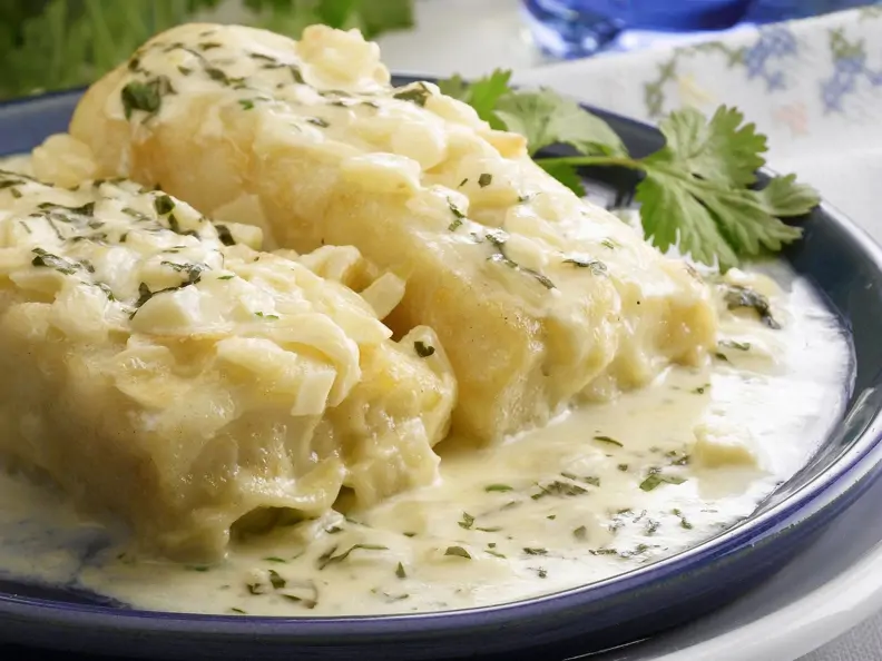 Seelachsfilet in Korinadersoße
