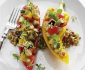 Spitzpaprika mit Ratatouille-Füllung
