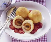 Topfenknödel mit Zwetschgenfüllung