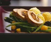 Schweinefiletroulade mit Gemüse zu Weihnachten