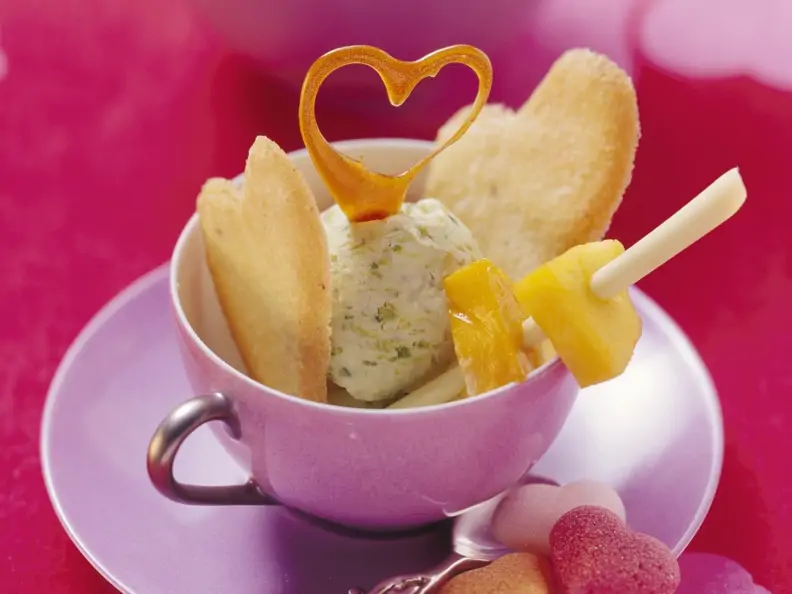 Pistazieneis mit Ingwer zum Valentinstag