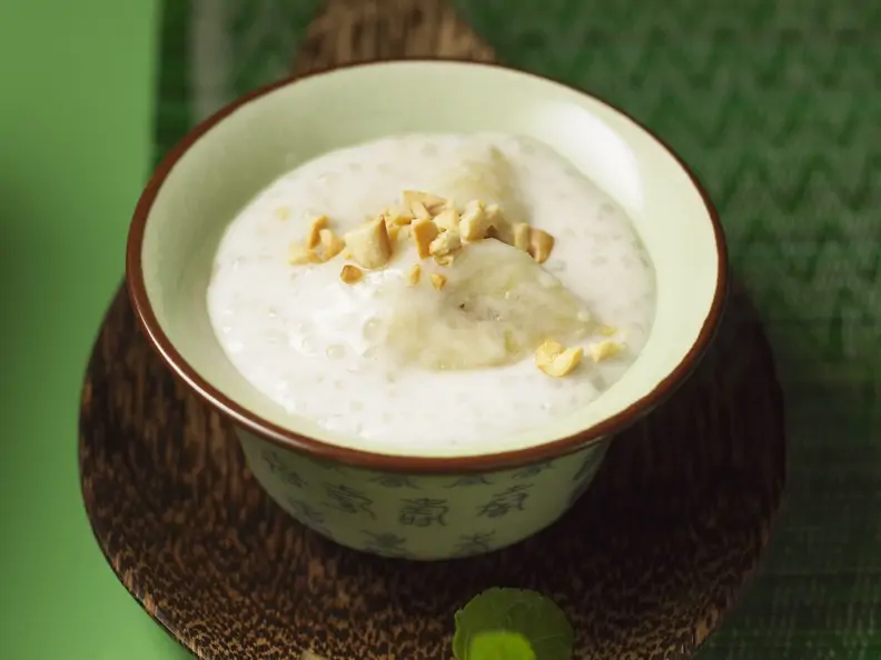 Bananenpudding mit Kokos und Sagoperlen