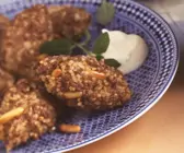 Coucous-Hackbällchen mit Joghurtsoße