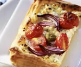 Frischkäse-Tarte mit Tomaten