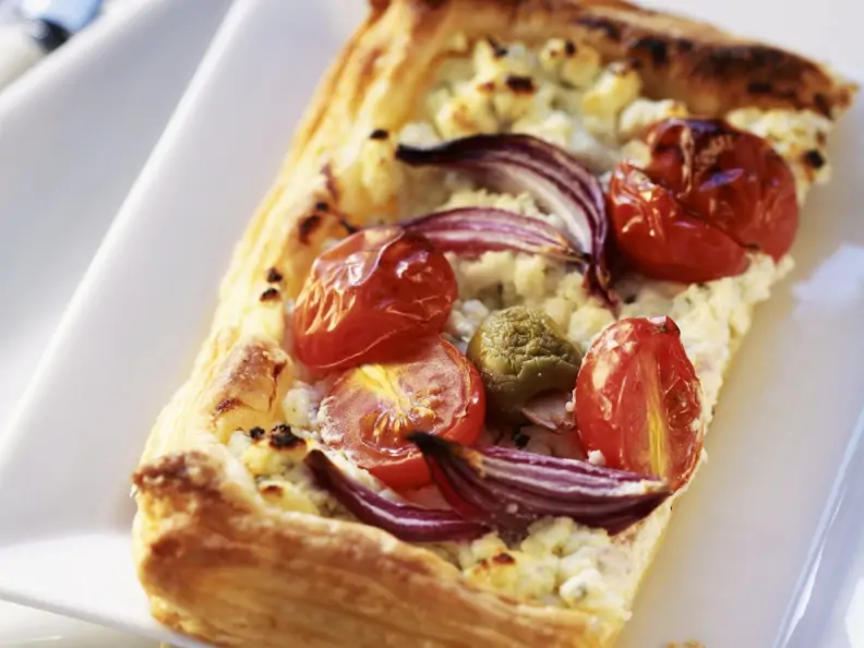 Frischkäse-Tarte mit Tomaten