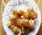 Spießchen mit Speck und Apfel