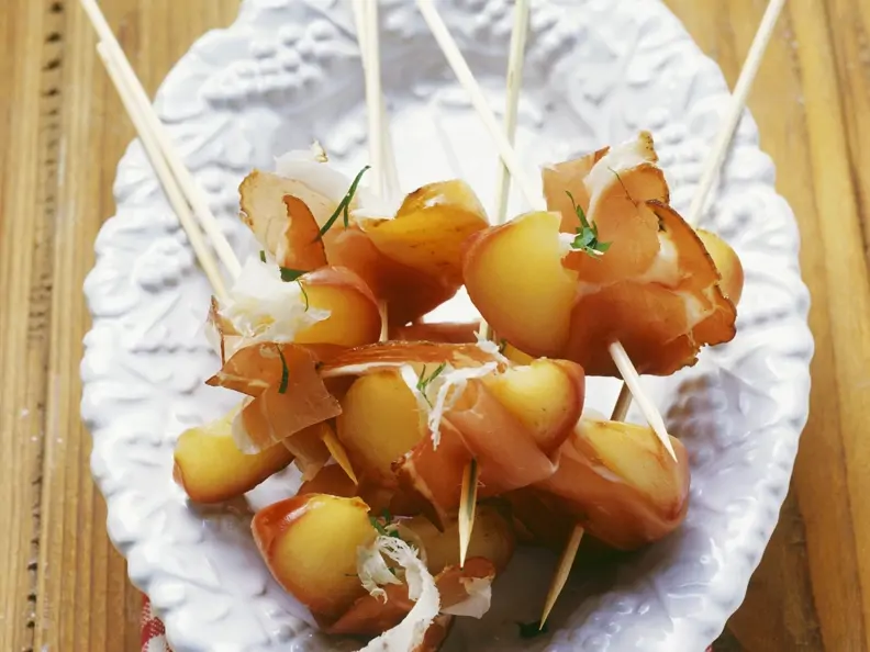 Spießchen mit Speck und Apfel