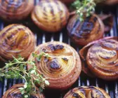 Gegrillte Zwiebeln
