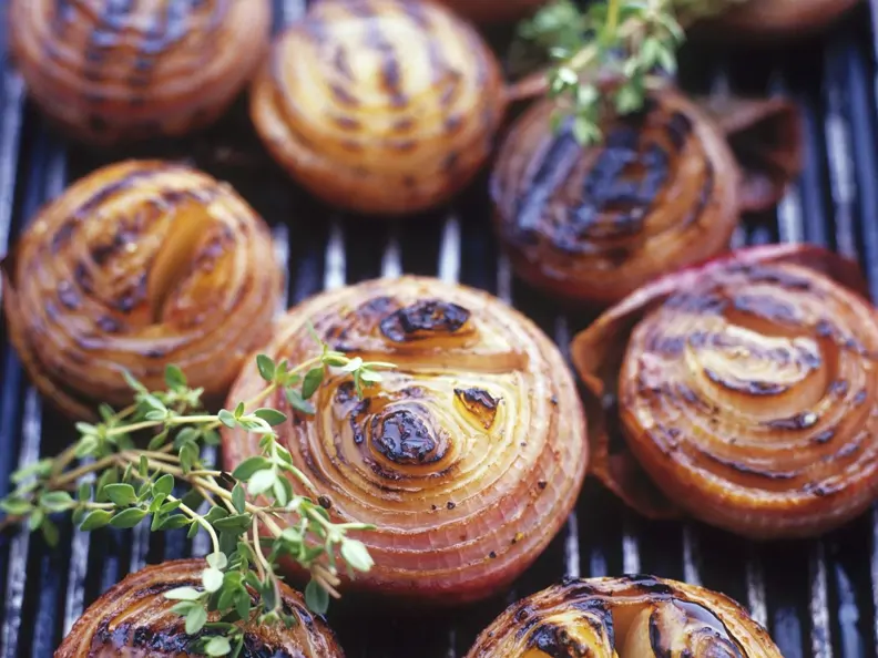 Gegrillte Zwiebeln